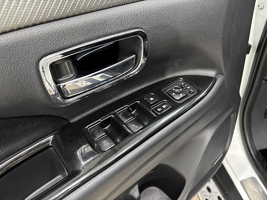 Mitsubishi Outlander Instyle, 2012 года, пробег 132867 км