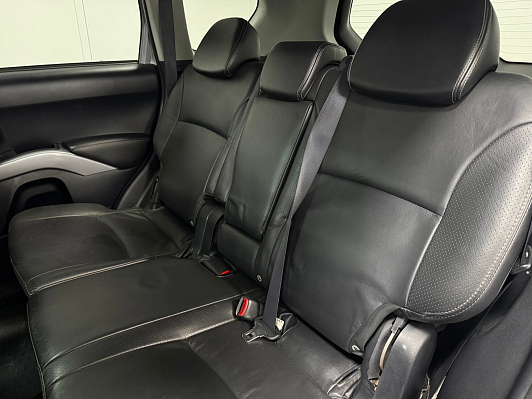 Mitsubishi Outlander Intense, 2008 года, пробег 157530 км