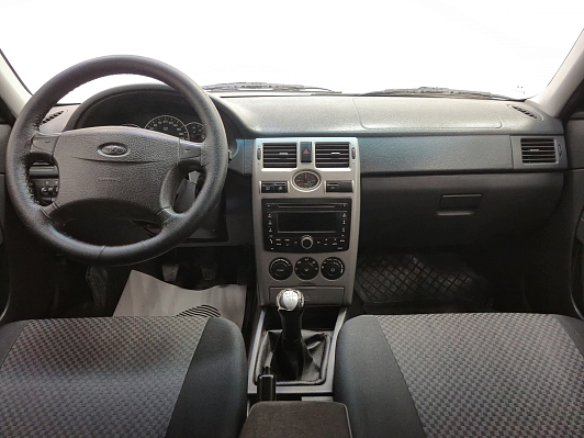 Lada (ВАЗ) Priora Люкс, 2011 года, пробег 138779 км