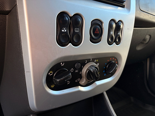 Renault Sandero Prestige, 2012 года, пробег 325322 км