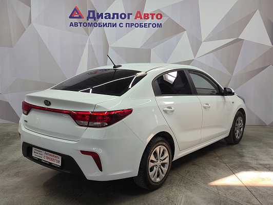 Kia Rio Luxe, 2020 года, пробег 110850 км