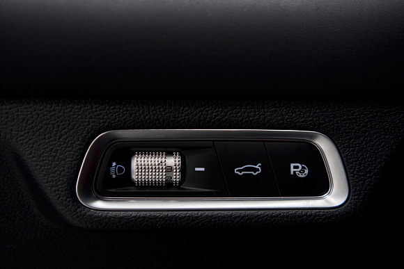 Geely Coolray Exclusive, белый