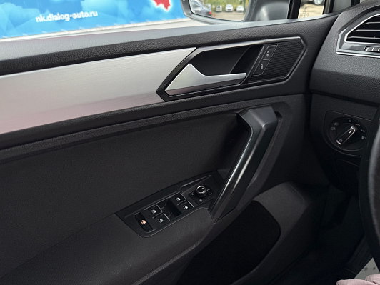 Volkswagen Tiguan Highline, 2018 года, пробег 130094 км