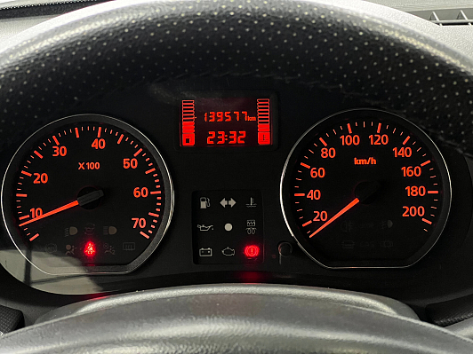 Renault Logan Expression, 2014 года, пробег 140000 км