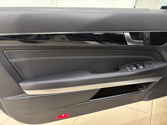 Mercedes-Benz E-Класс E200 Особая серия, 2016 года, пробег 166048 км