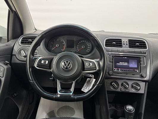 Volkswagen Polo Comfortline, 2019 года, пробег 116455 км