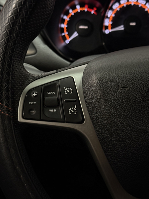 Lada (ВАЗ) Vesta, 2019 года, пробег 104500 км