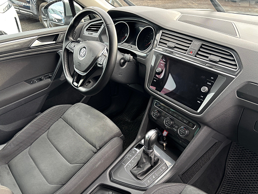 Volkswagen Tiguan CONNECT PLUS, 2019 года, пробег 130000 км
