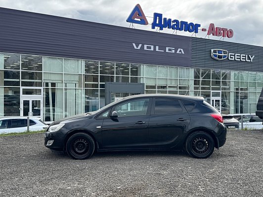 Opel Astra Essentia, 2011 года, пробег 151465 км