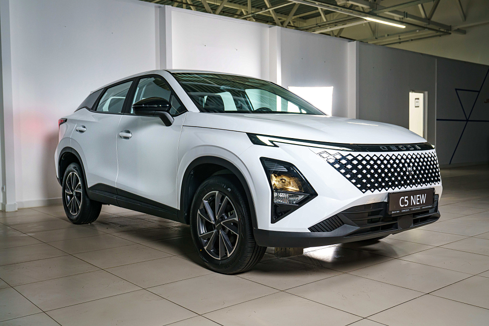 Omoda C5 Актив, черный