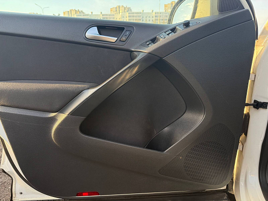 Volkswagen Tiguan Trend&Fun, 2011 года, пробег 231722 км