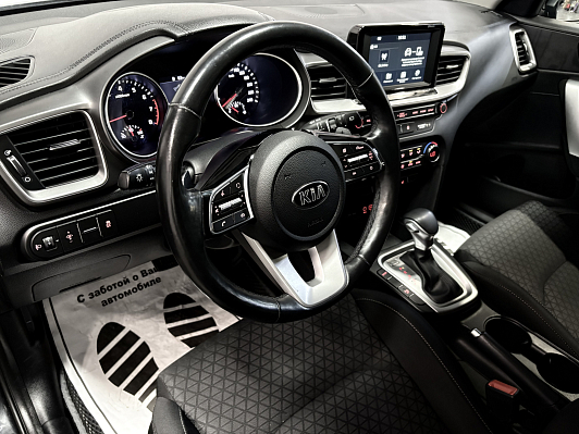 Kia Ceed Luxe, 2020 года, пробег 71000 км