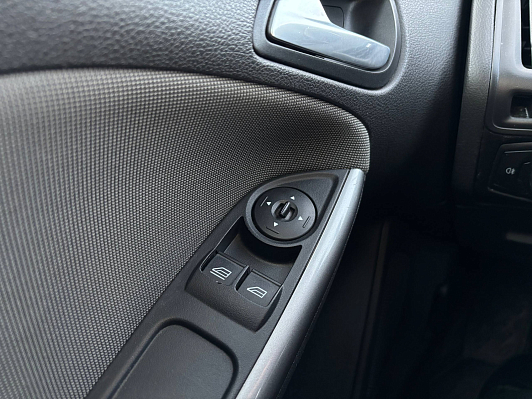 Ford Focus SYNC Edition, 2013 года, пробег 212500 км