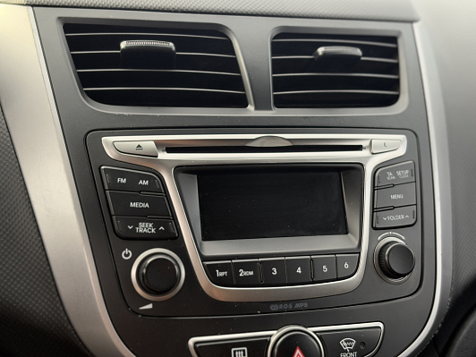Hyundai Solaris, 2015 года, пробег 171660 км