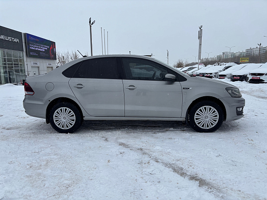 Volkswagen Polo Drive, 2018 года, пробег 225000 км