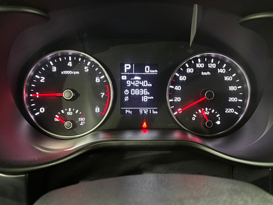 Kia Rio Лига Европы, 2018 года, пробег 97209 км