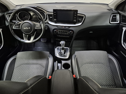 Kia Ceed, 2022 года, пробег 48683 км