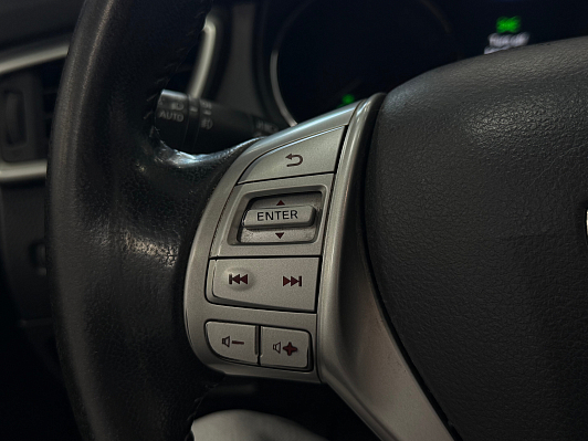 Nissan X-Trail LE, 2015 года, пробег 230513 км