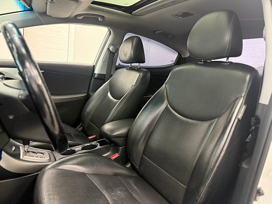Hyundai Avante, 2013 года, пробег 199767 км