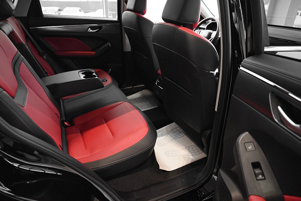 Haval Jolion Техно+, черный