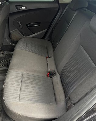 Opel Astra Essentia, 2011 года, пробег 151465 км