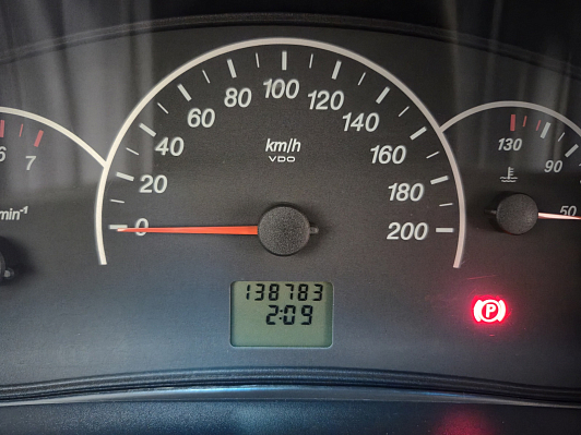 Lada (ВАЗ) Priora Люкс, 2011 года, пробег 138779 км