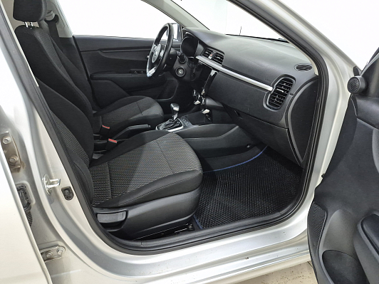 Kia Rio Luxe, 2017 года, пробег 133605 км