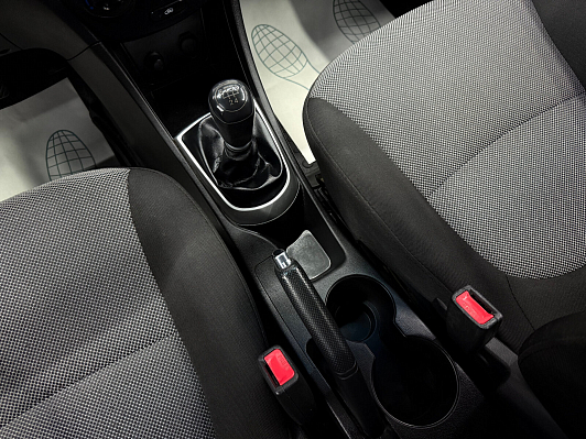 Hyundai Solaris Active, 2014 года, пробег 215176 км