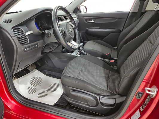 Kia Rio Luxe RED Line, 2019 года, пробег 74055 км
