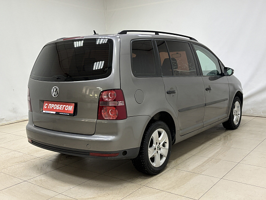 Volkswagen Touran, 2009 года, пробег 202650 км