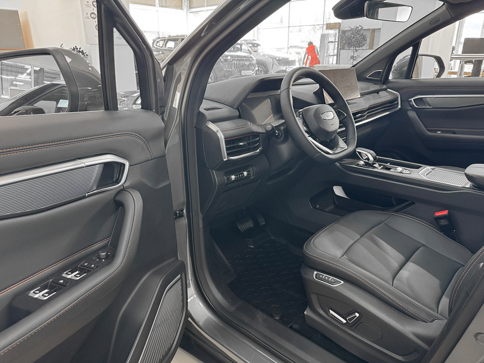 Geely Okavango Флагман, серый