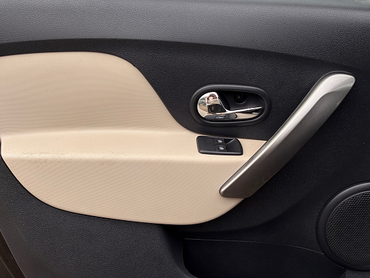 Renault Logan Luxe Privilege, 2015 года, пробег 148358 км