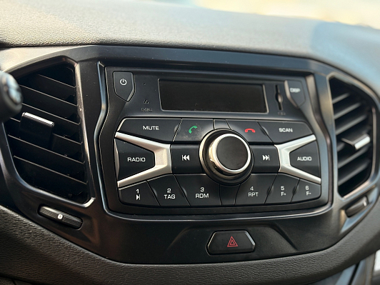 Lada (ВАЗ) Vesta Comfort Winter, 2019 года, пробег 144485 км