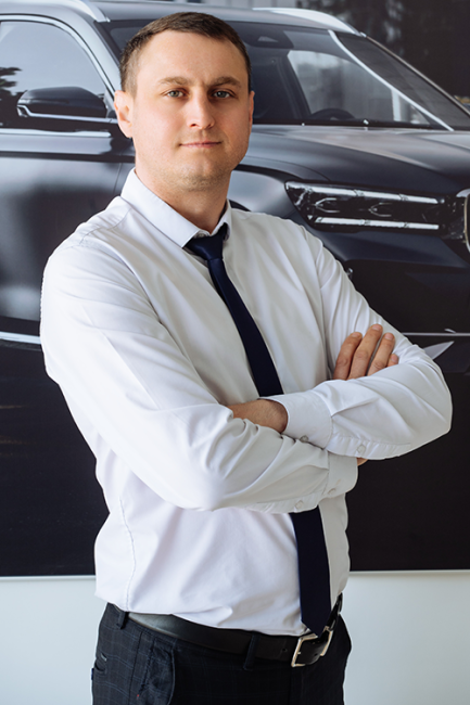 Волков Артём